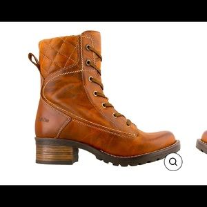 Like NEW Taos Factor Leather Boot